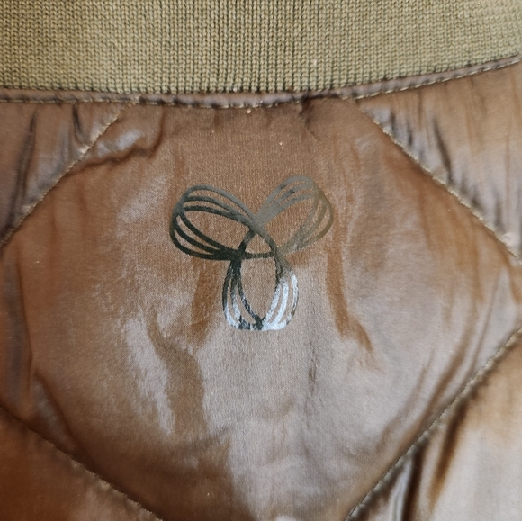 TNA - League Jacket - Picture 5 of 7